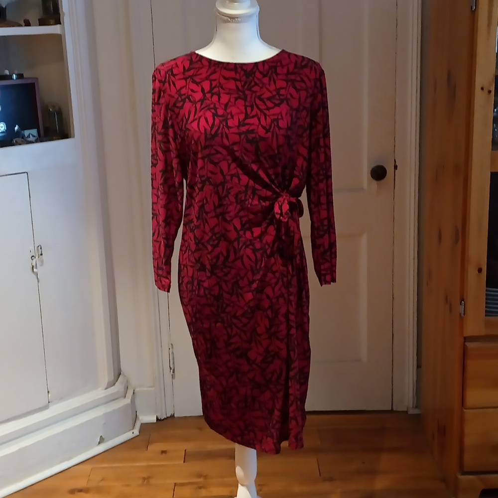 Black Label by Evan Picone 3/4 Sleeve Floral Faux Wrap Dress